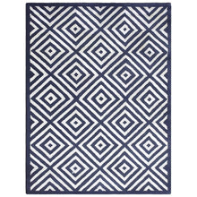 hand-tufted-wool-area-rug-geometric-white-charcoal-side 1