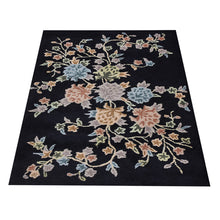hand-tufted-wool-area-rug-floral-black-side 2