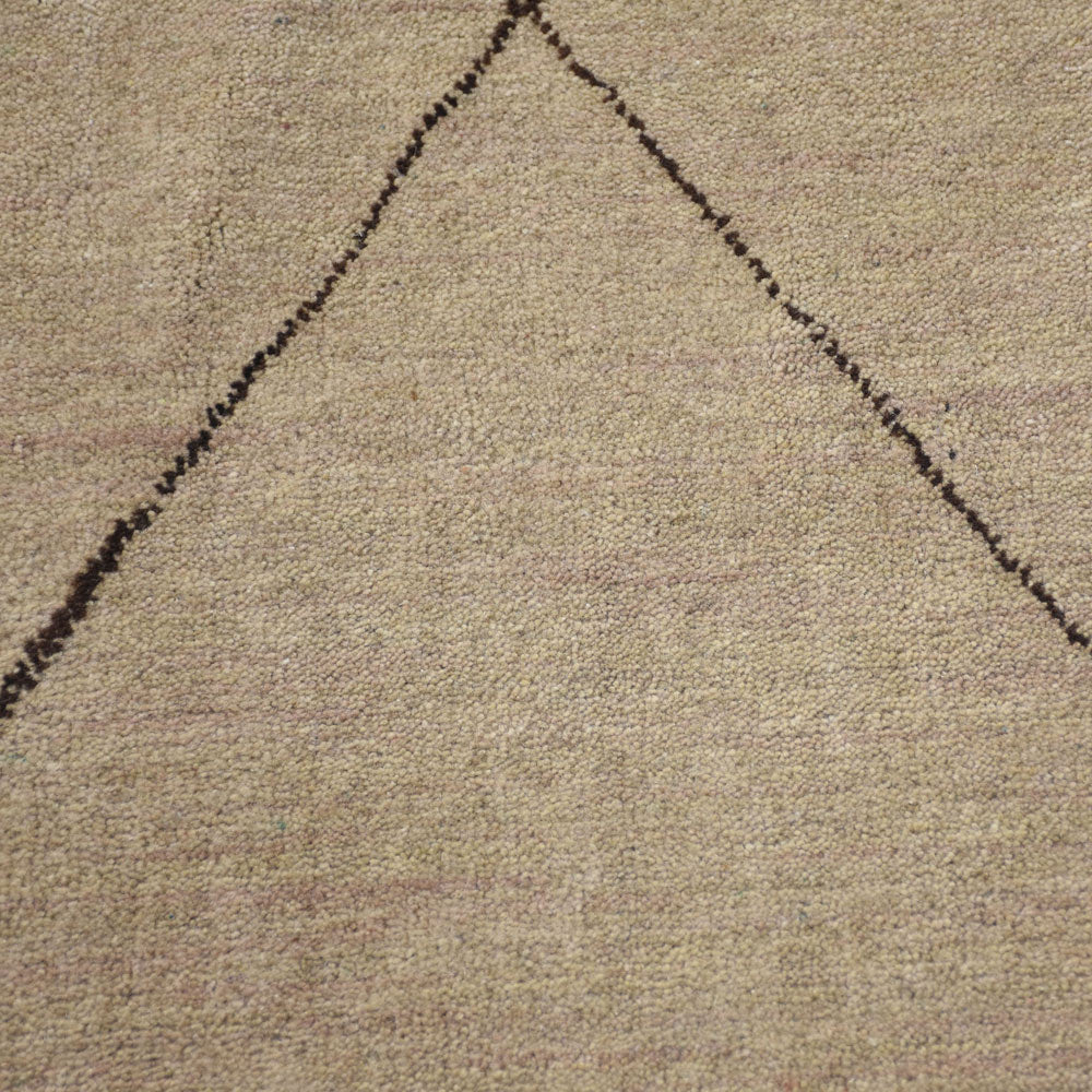 hand-knotted-loom-wool-area-rug-geometric-beige-brown-closeup 1