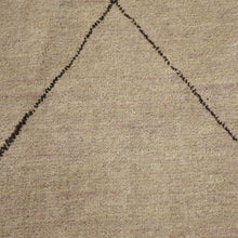 hand-knotted-loom-wool-area-rug-geometric-beige-brown-closeup 1