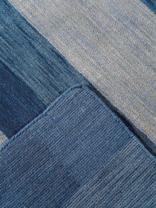hand-knotted-wool-contemporary-light-blue-square-rug-closeup-4