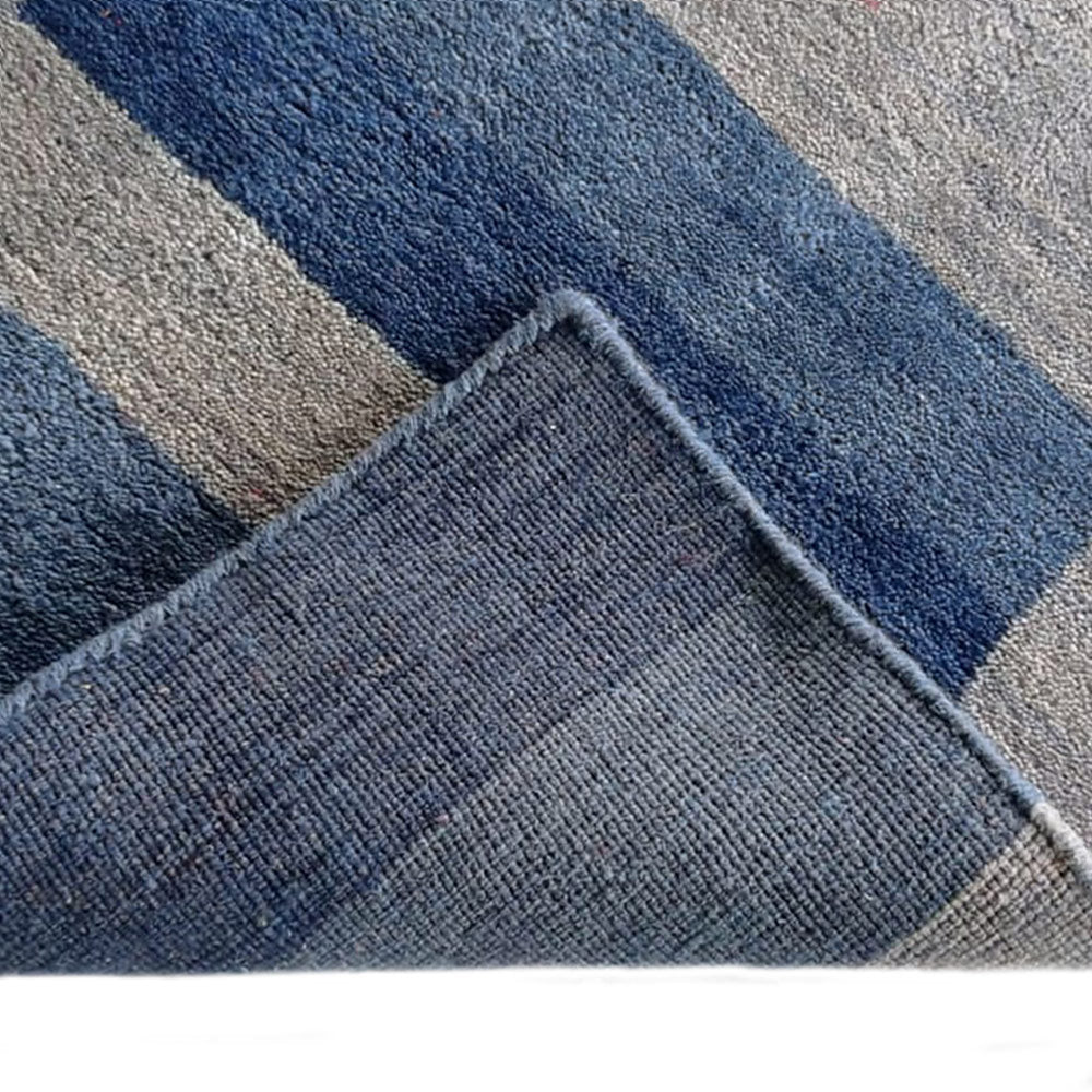 hand-knotted-wool-contemporary-light-blue-runner-rug-closeup-1