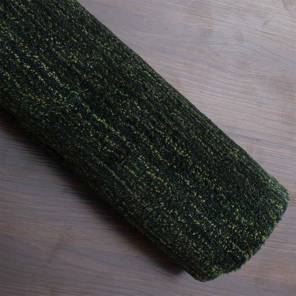 hand-knotted-loom-silk-rectangle-area-rug-solid-dark-green-closeup 4