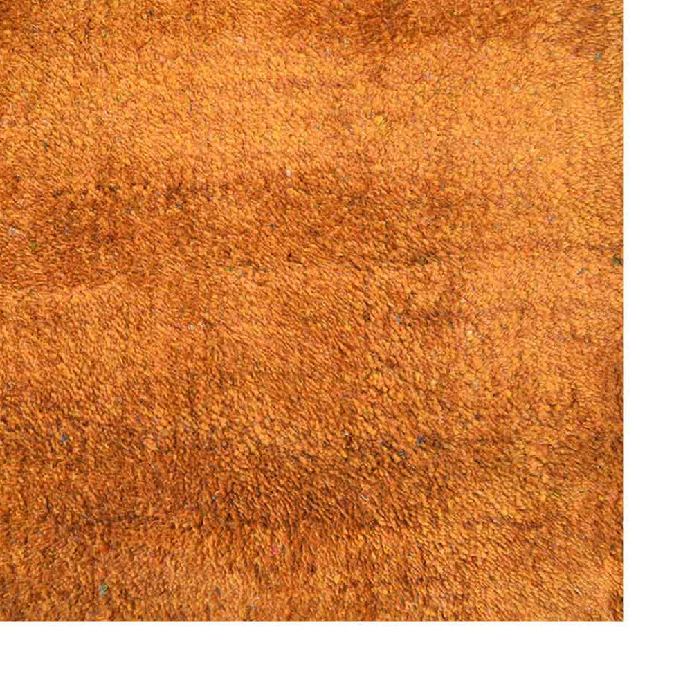 hand-knotted-loom-silk-area-rug-geometric-gold-beige-closeup 1