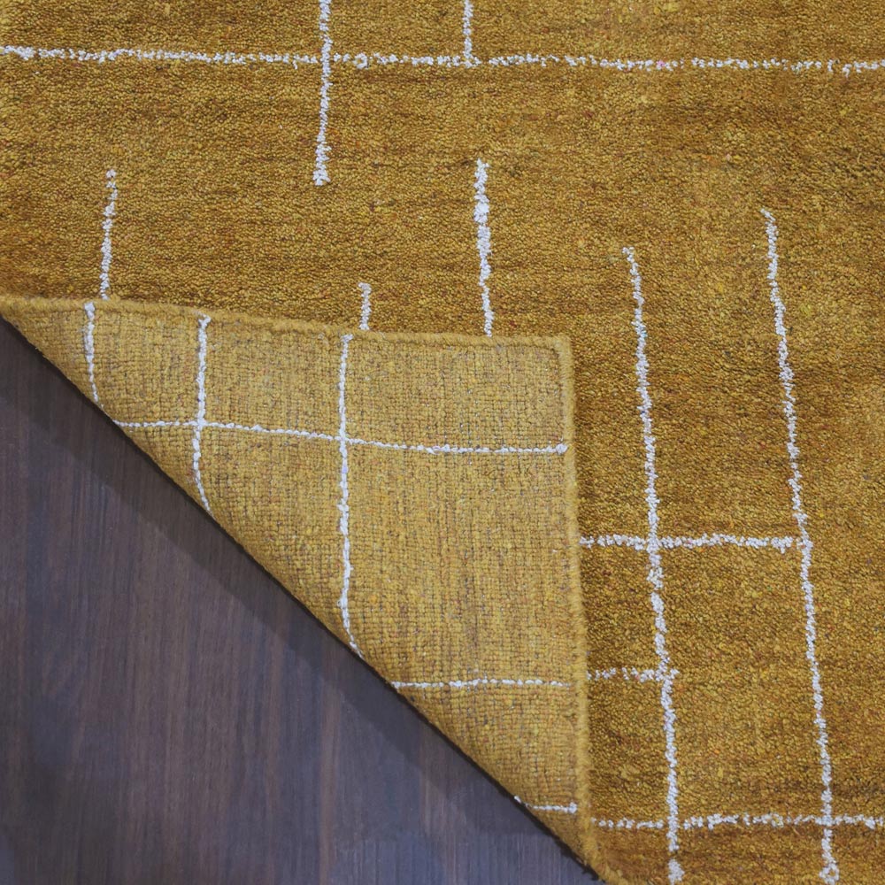 hand-knotted-silk-contemporary-gold-beige-rug-closeup-3