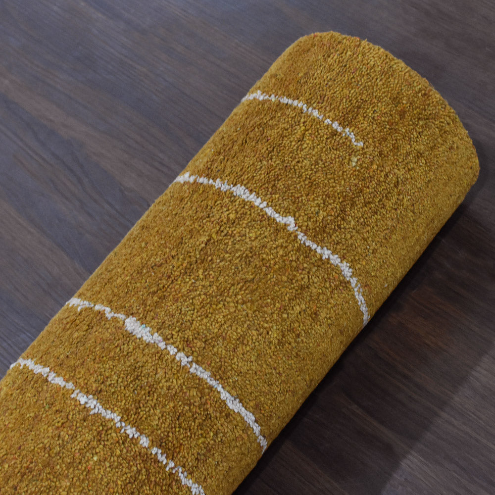 hand-knotted-silk-contemporary-gold-beige-rug-closeup-6