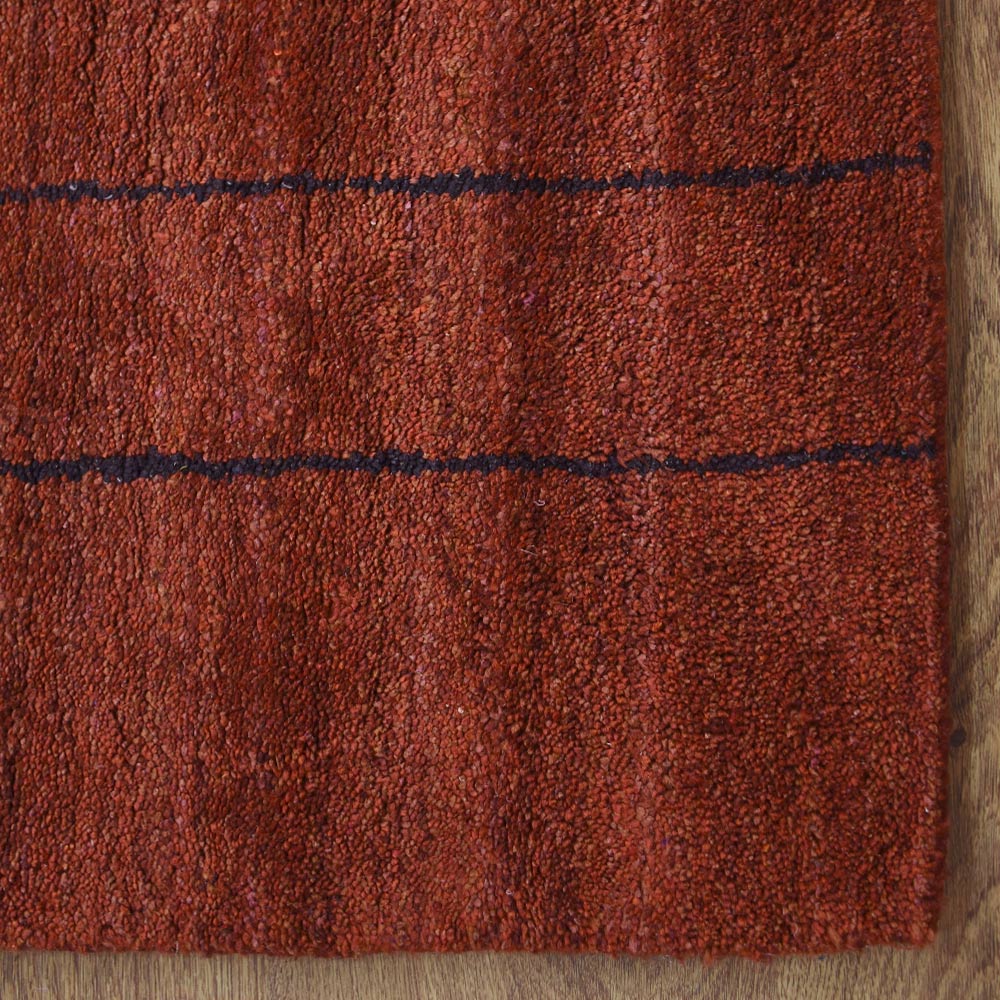 hand-knotted-geometric-silk-mix-area-rug-closeup-2