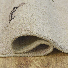 Style Hand Knotted Rug