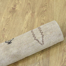 Style Hand Knotted Rug