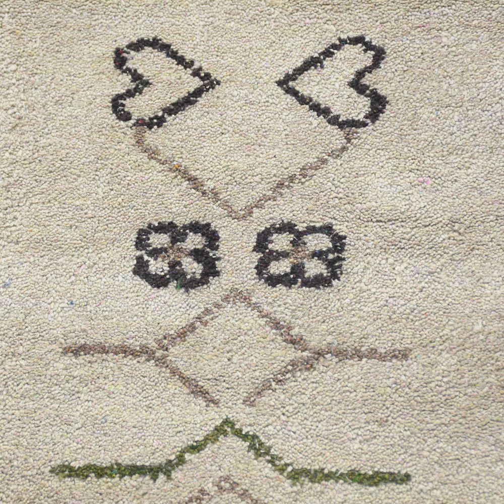 Style Hand Knotted Rug
