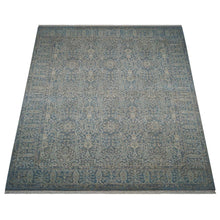 Lustrous Hand Knotted Persian Rug