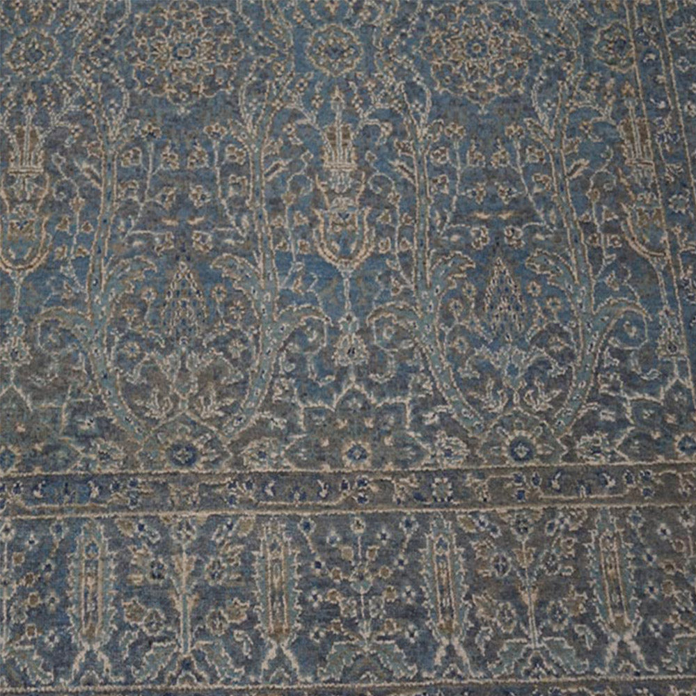 Lustrous Hand Knotted Persian Rug