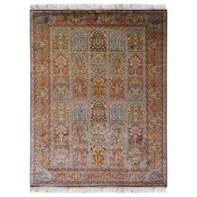 Splendid Hand Knotted Persian Rug