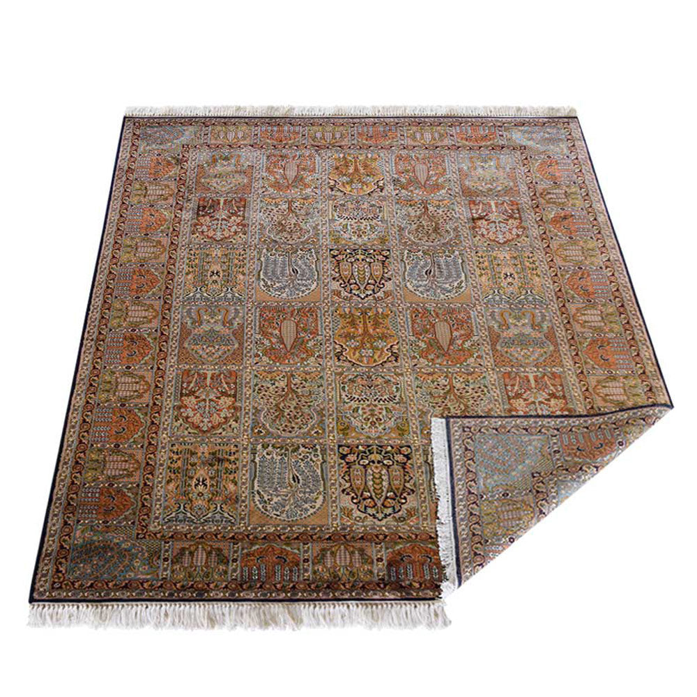 Splendid Hand Knotted Persian Rug