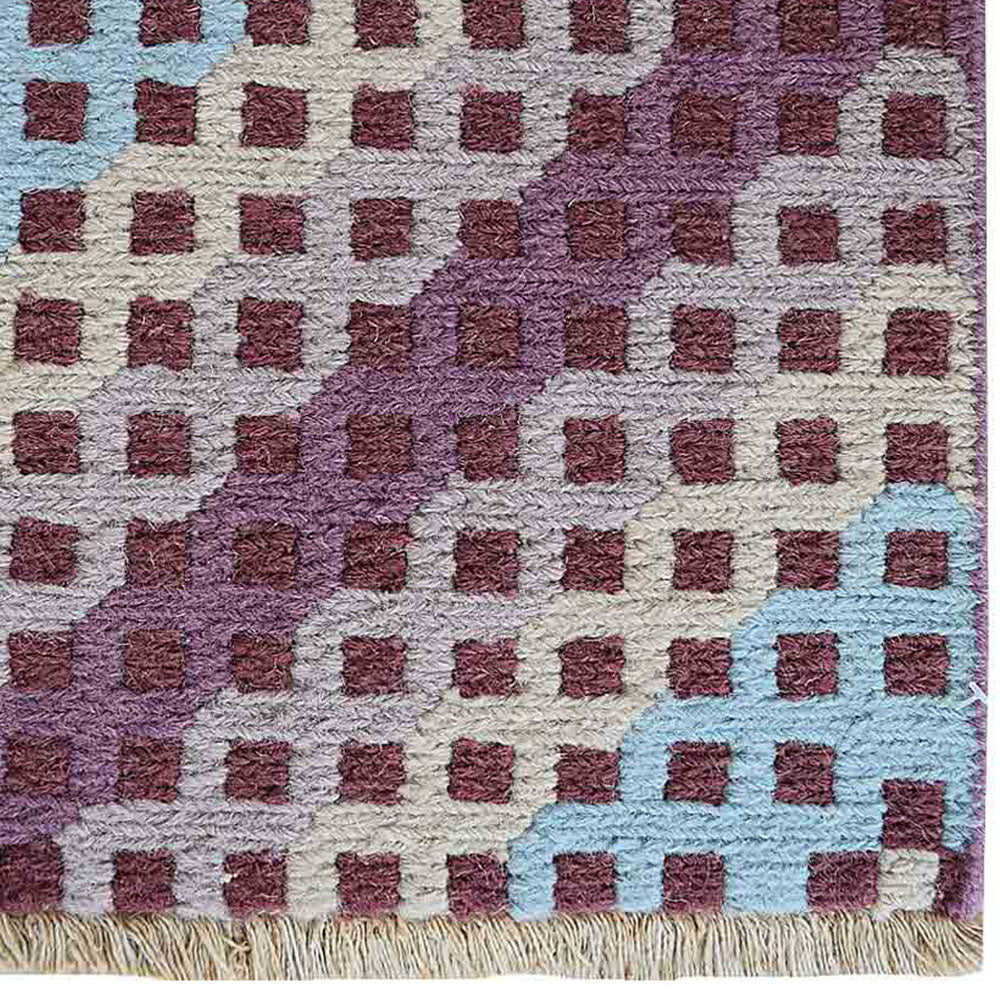 hand-knotted-sumak-multicolor-geometric-area-rug-closeup-1