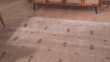 Lille Premium Hand Knotted Wool Rug — video